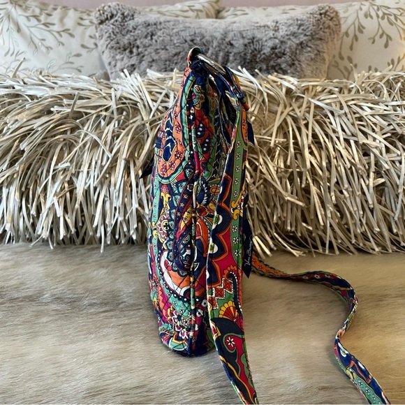 VERA BRADLEY Venetian Paisley 2013 Zip Hipster Crossbody Navy Red Yellow Orange - Picture 6 of 17